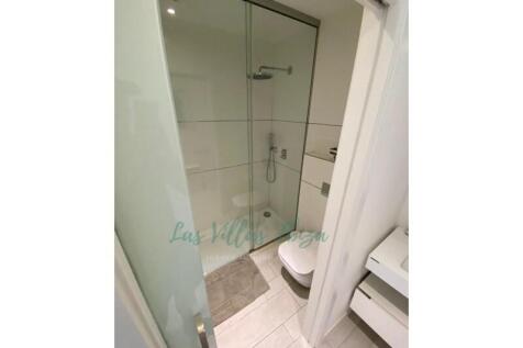 Bathroom_1
