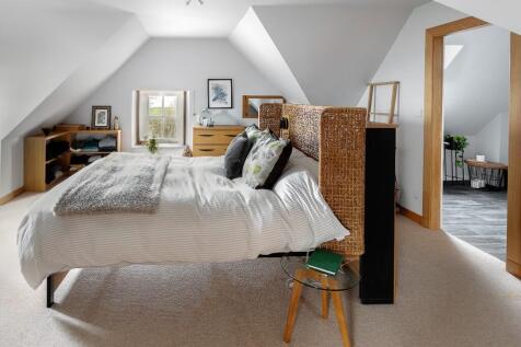 Master Bedroom (1) 