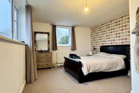 Principal bedroom