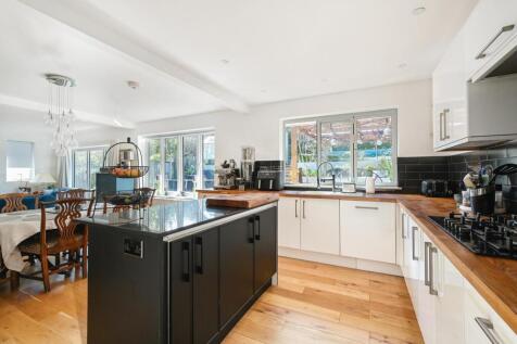 14 hillside way bn1 (24).jpg