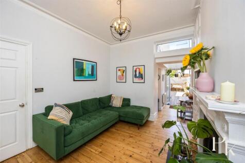 Cissbury Road 15 Flat 1 - 006.jpg