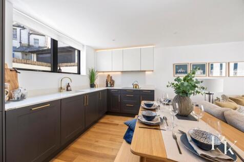 Living Room/Kitchen