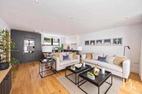 Living Room/Kitchen