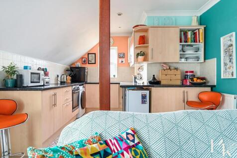 Living Room/Kitchen
