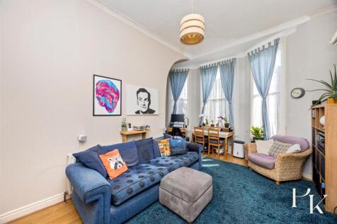 Albert Road, 20, Flat 3-008.JPG