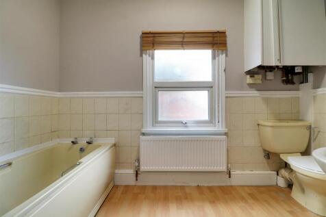 Bathroom.jpg
