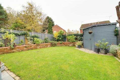 63 Berry Hill garden 3.jpg
