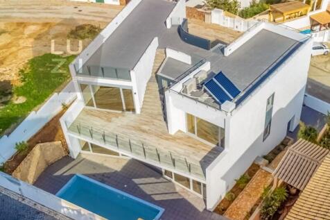 Luxury 4 bedroom villa, recently completed, in Lagos - Deal Homes