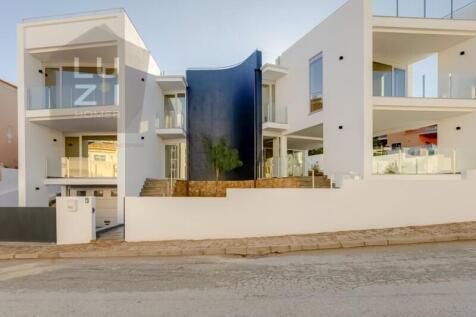 Luxury 4 bedroom villa, recently completed, in Lagos - Deal Homes