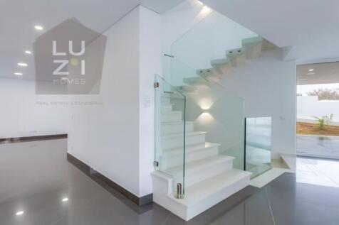 Luxury 4 bedroom villa, recently completed, in Lagos - Deal Homes