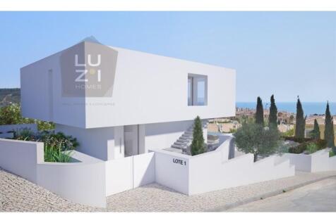 3 bedroom villa under construction with sea view, at Praia da Luz