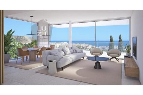 3 bedroom villa under construction with sea view, at Praia da Luz