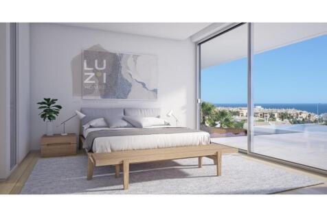 3 bedroom villa under construction with sea view, at Praia da Luz