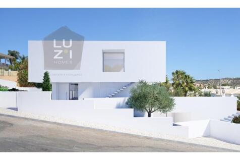 3 bedroom villa under construction with sea view, at Praia da Luz
