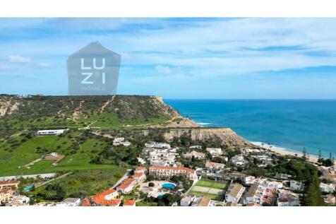 3 bedroom villa under construction with sea view, at Praia da Luz