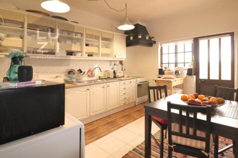 Renovated T6&#43;4 Villa perfect for Local Accommodation, close to Praia da Luz- Deal Homes