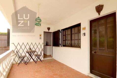 Renovated T6&#43;4 Villa perfect for Local Accommodation, close to Praia da Luz- Deal Homes