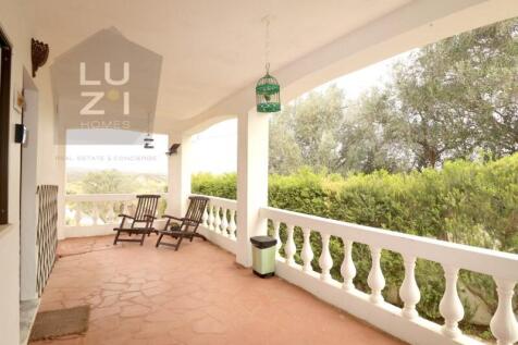 Renovated T6&#43;4 Villa perfect for Local Accommodation, close to Praia da Luz- Deal Homes