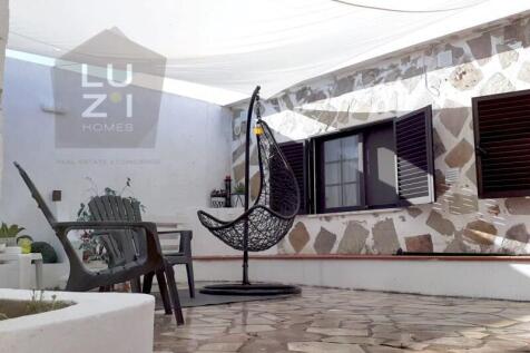 Renovated T6&#43;4 Villa perfect for Local Accommodation, close to Praia da Luz- Deal Homes