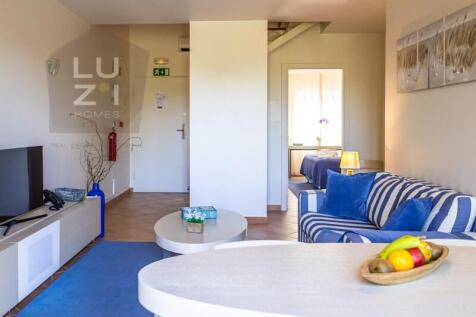 Tourist village on the outskirts of Lagos - Deal Homes