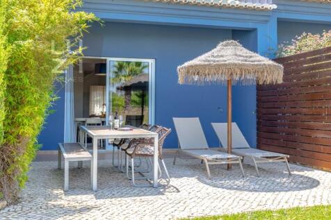 Tourist village on the outskirts of Lagos - Deal Homes