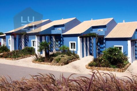 Tourist village on the outskirts of Lagos - Deal Homes