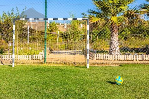 Tourist village on the outskirts of Lagos - Deal Homes
