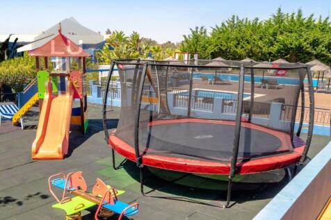 Tourist village on the outskirts of Lagos - Deal Homes