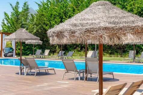 Tourist village on the outskirts of Lagos - Deal Homes