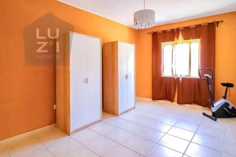 3&#43;1 bedroom semi-detached house with 2 entrances, Vila do Bispo - LUZI HOMES