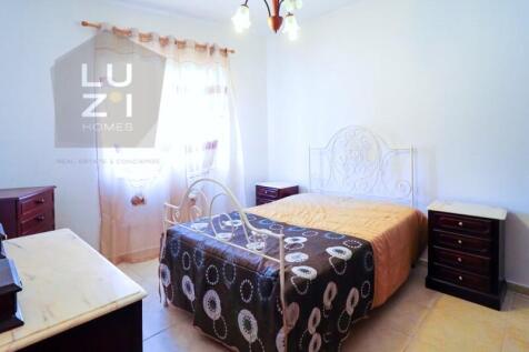 3&#43;1 bedroom semi-detached house with 2 entrances, Vila do Bispo - LUZI HOMES