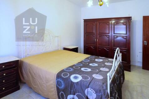 3&#43;1 bedroom semi-detached house with 2 entrances, Vila do Bispo - LUZI HOMES