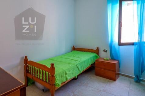 3&#43;1 bedroom semi-detached house with 2 entrances, Vila do Bispo - LUZI HOMES