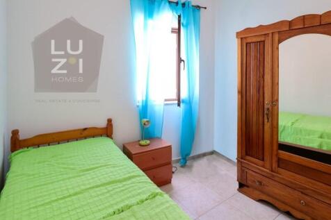 3&#43;1 bedroom semi-detached house with 2 entrances, Vila do Bispo - LUZI HOMES