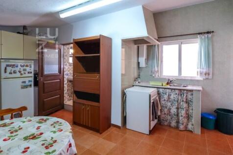 3&#43;1 bedroom semi-detached house with 2 entrances, Vila do Bispo - LUZI HOMES