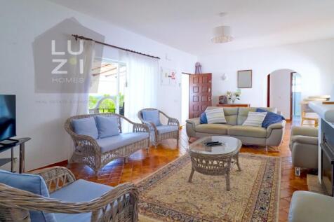 Detached 4&#43;1 Bedroom Villa in Lagos - Luzi Homes
