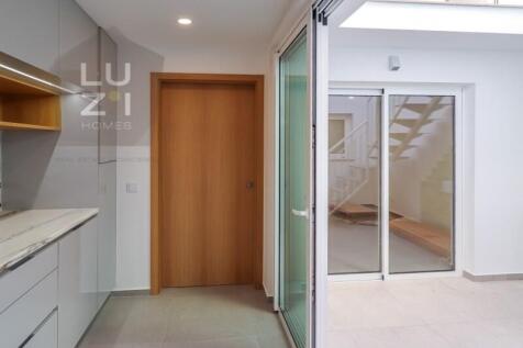Renovated 3 storey villa with sea views in the old town, Lagos - LUZI HOMES