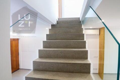 Renovated 3 storey villa with sea views in the old town, Lagos - LUZI HOMES