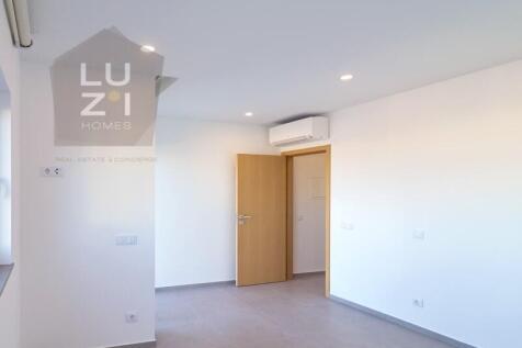 Renovated 3 storey villa with sea views in the old town, Lagos - LUZI HOMES