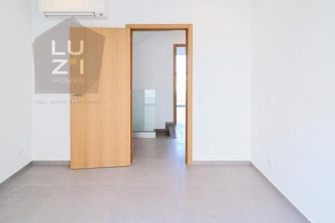 Renovated 3 storey villa with sea views in the old town, Lagos - LUZI HOMES
