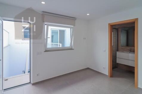 Renovated 3 storey villa with sea views in the old town, Lagos - LUZI HOMES