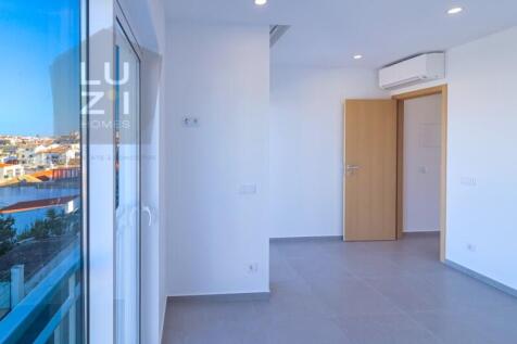 Renovated 3 storey villa with sea views in the old town, Lagos - LUZI HOMES
