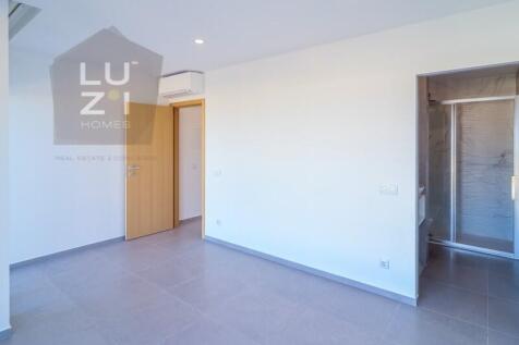 Renovated 3 storey villa with sea views in the old town, Lagos - LUZI HOMES
