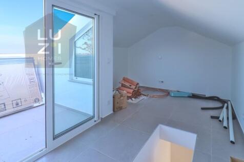 Renovated 3 storey villa with sea views in the old town, Lagos - LUZI HOMES