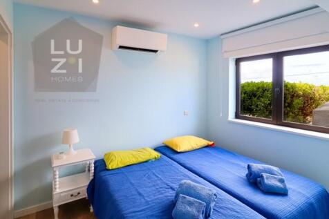 2 bedroom flat with sea views, Sagres - Luzi Homes