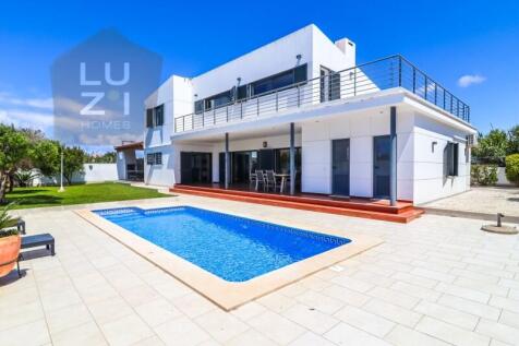 3 bedroom villa with pool and garage in Sagres - Luzi Homes