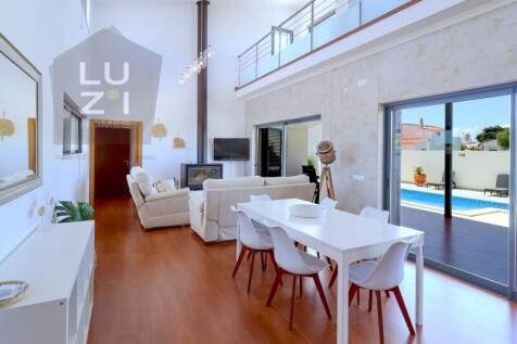 3 bedroom villa with pool and garage in Sagres - Luzi Homes