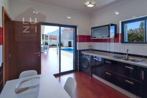 3 bedroom villa with pool and garage in Sagres - Luzi Homes