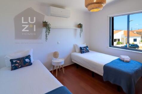 3 bedroom villa with pool and garage in Sagres - Luzi Homes