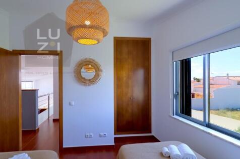 3 bedroom villa with pool and garage in Sagres - Luzi Homes